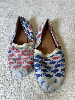 Women's Fish Print Canvas Flats in Blue & Red